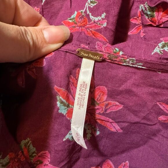 Free People Amanda Ruffle Wrap Top burgundy Floral size Small - Picture 9 of 9